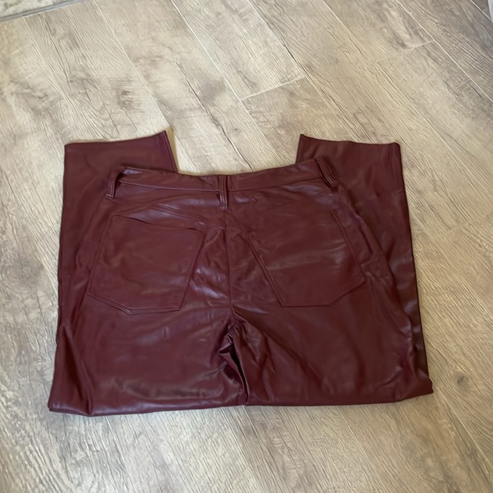 Madewell The Perfect Vintage Straight Jean: Leather Edition $148 31 - Picture 8 of 8